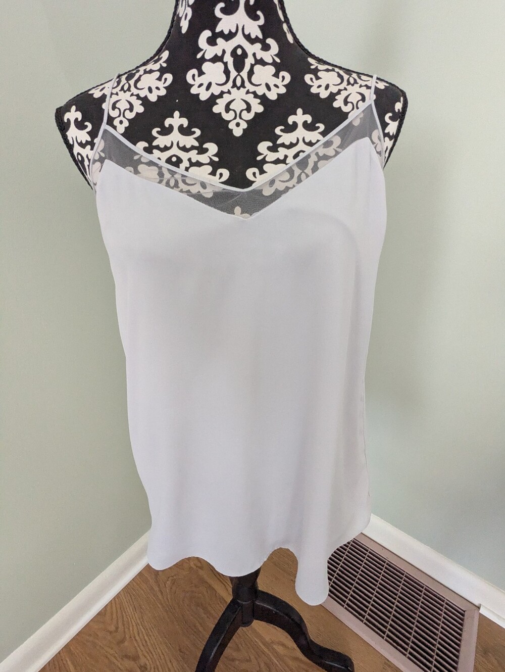 Aritzia Babaton Galen Camisole - Light Grey Size M